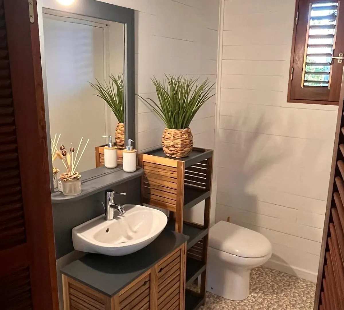 Passion Caraibes - Bungalow Climatise Avec Jacuzzi Privatif 圣罗斯 度假居