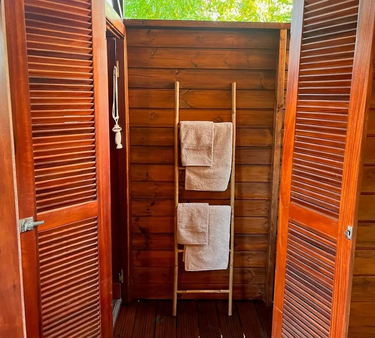 Passion Caraibes - Bungalow Climatise Avec Jacuzzi Privatif 圣罗斯 瓜德罗普